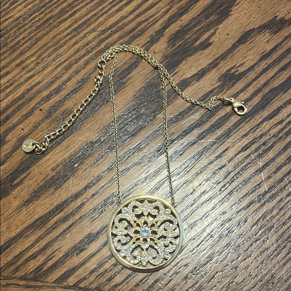 Touchstone Crystal gold filigree necklace